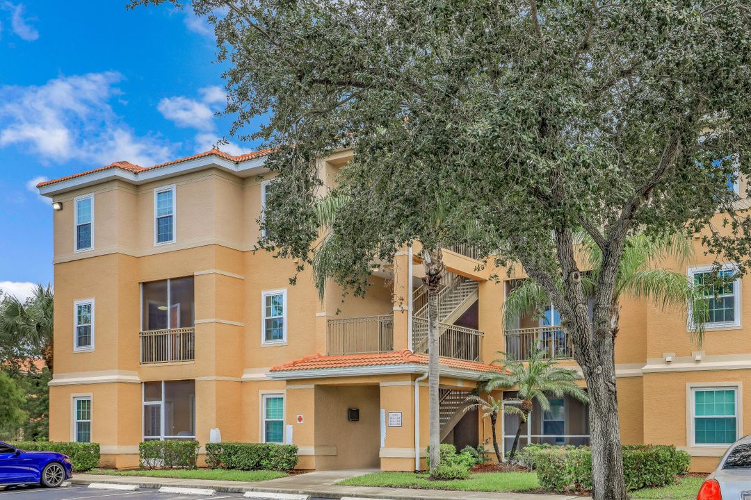 23640 Walden Center Dr #301, Bonita Springs, FL 34134