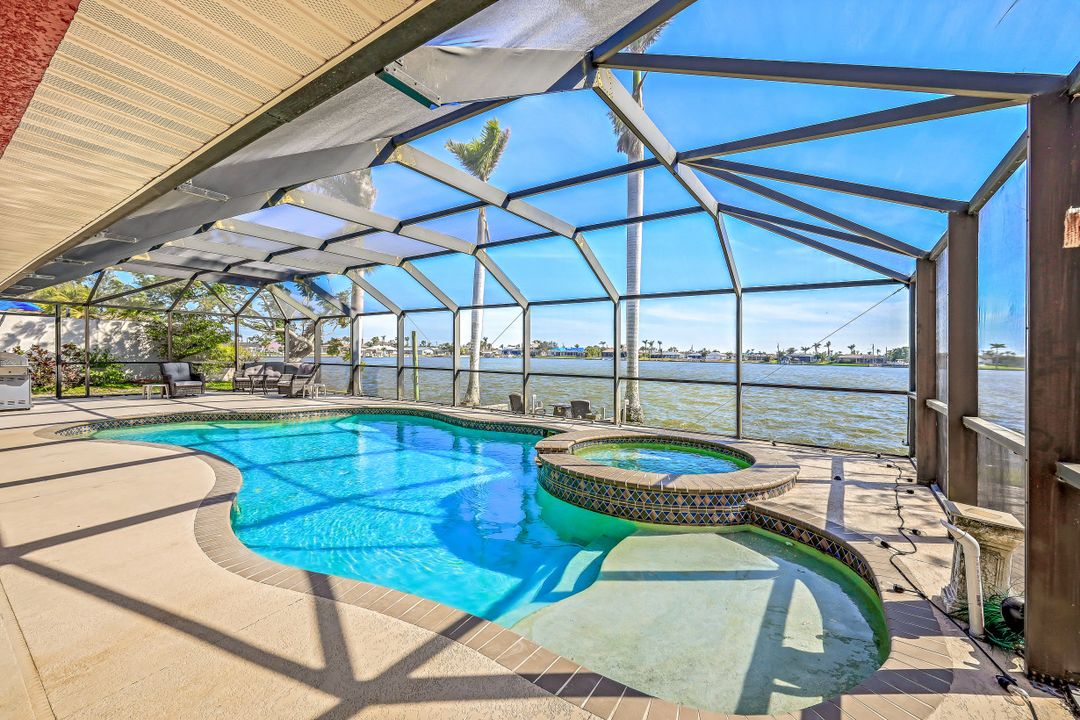 508 Cape Coral Pkwy W, Cape Coral, FL 33914