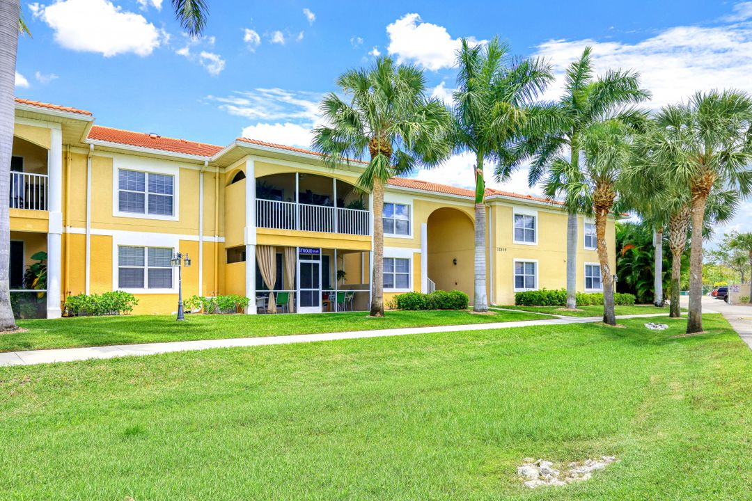 12515 McGregor Blvd #109, Fort Myers, FL 33919