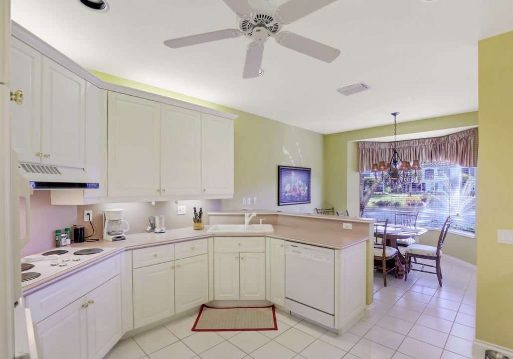 158 Colonade Cir, Naples, FL 34103