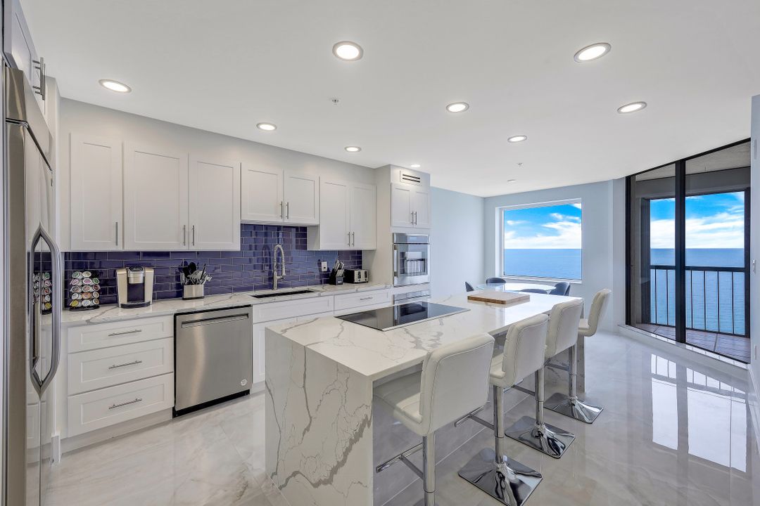 8171 Bay Colony Dr #1602, Naples, FL 34108