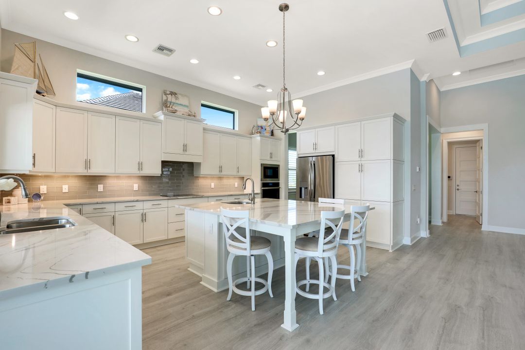 5771 Clarendon Dr, Naples, FL 34113