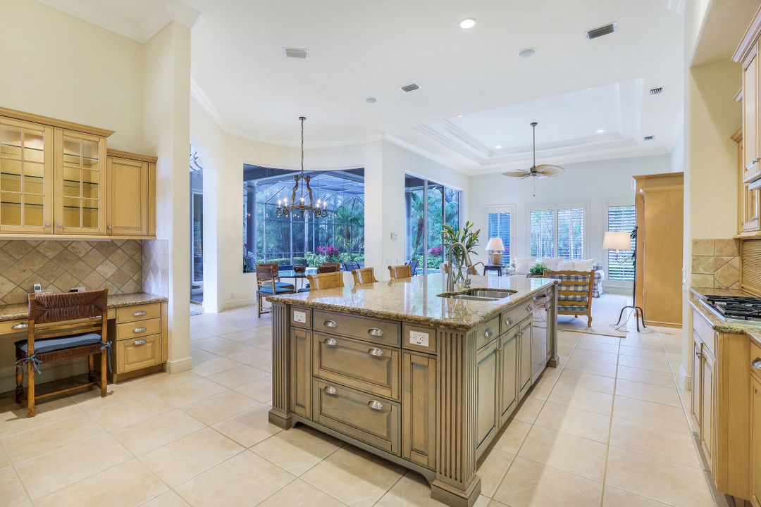 9321 Lakebend Preserve Ct, Bonita Springs, FL 34135