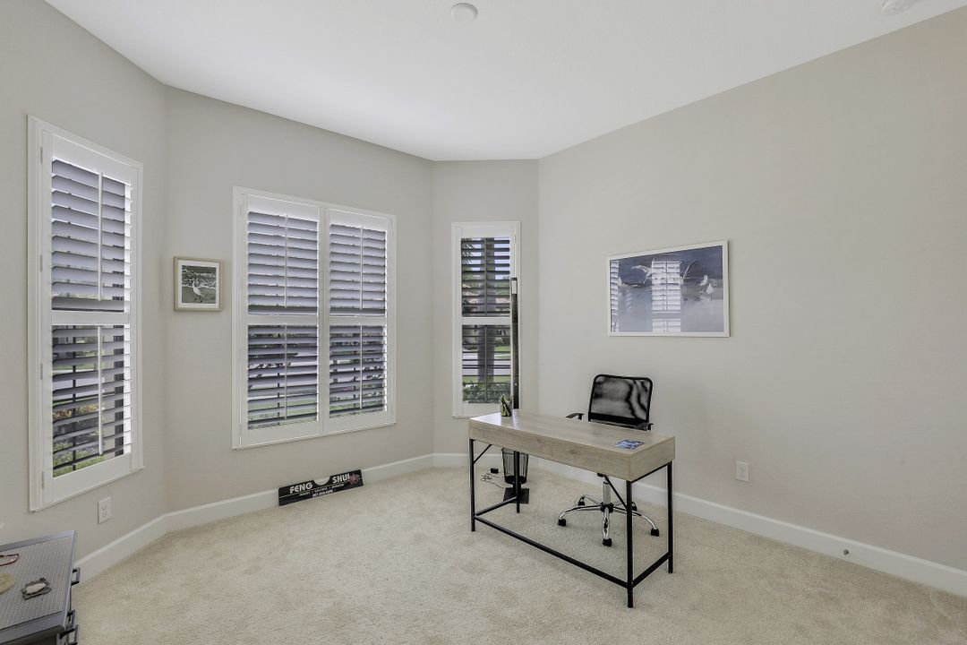 9220 Isla Bella Cir, Bonita Springs, FL 34135