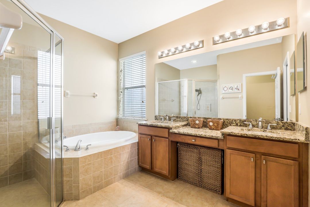 8609 Sumner Ave, Fort Myers, FL 33908