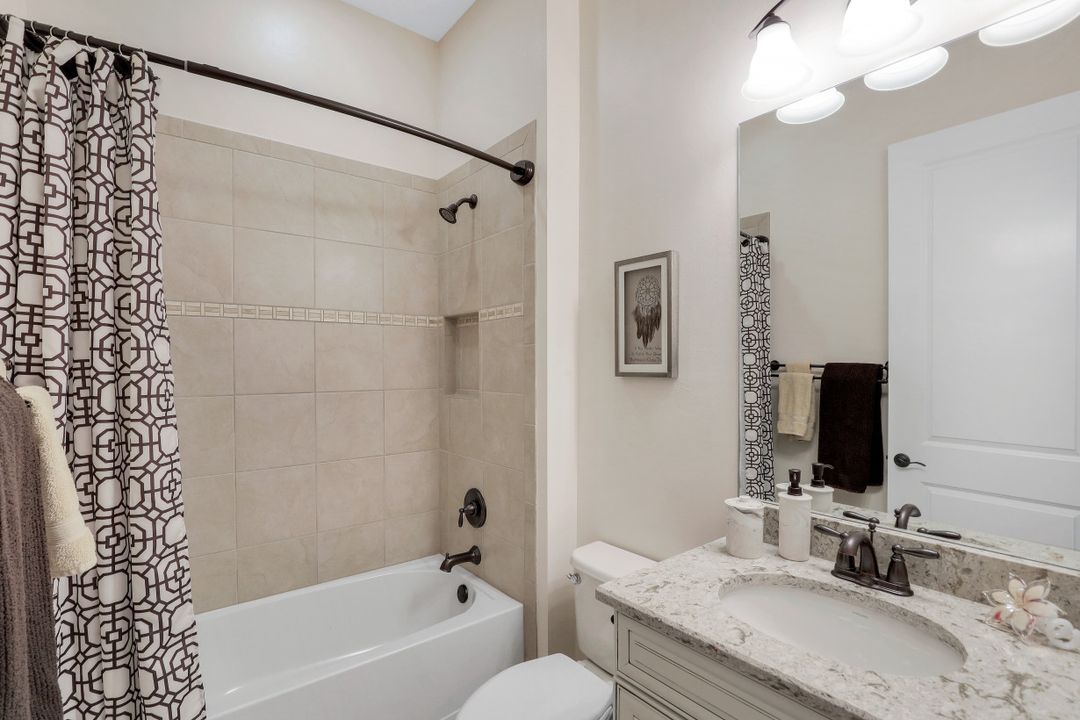 9524 Mussorie Ct, Naples, FL 34114