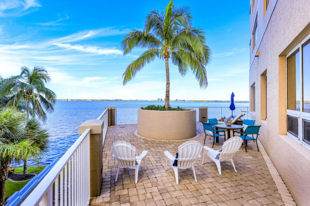 2104 W First St #301, Fort Myers, FL 33901