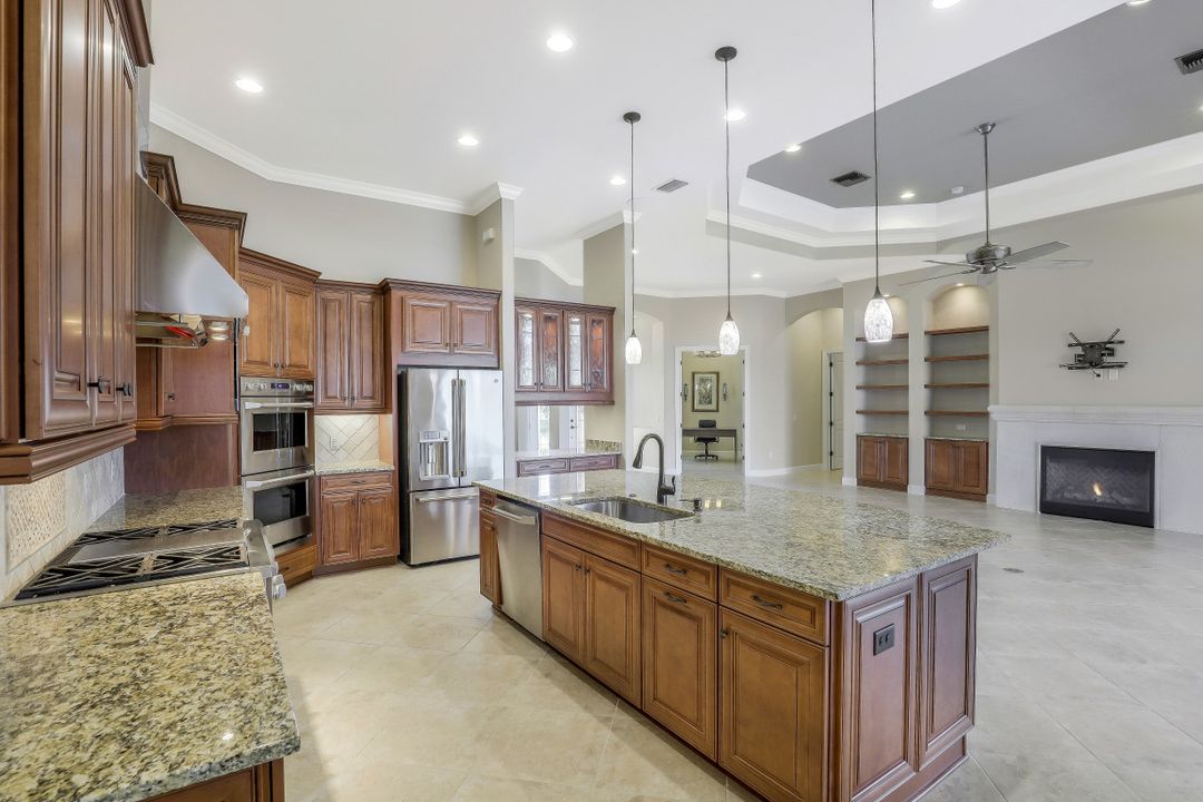 3341 Fanny Bay Ln, Naples, FL 34114