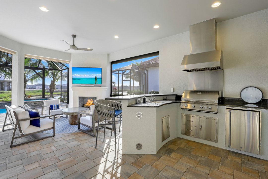3258 Belon Ln, Naples, FL 34114