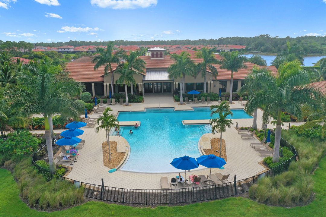 1300 Kendari Terrace, Naples, FL 34113