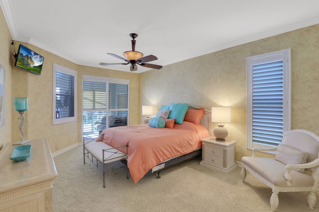 1900 Lagoon Ln, Cape Coral, FL 33914