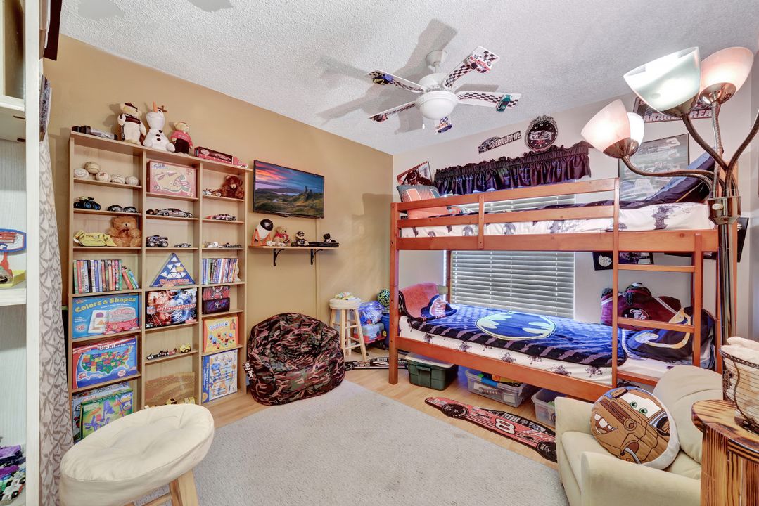 7160 Vassar Dr, Fort Myers, FL 33908