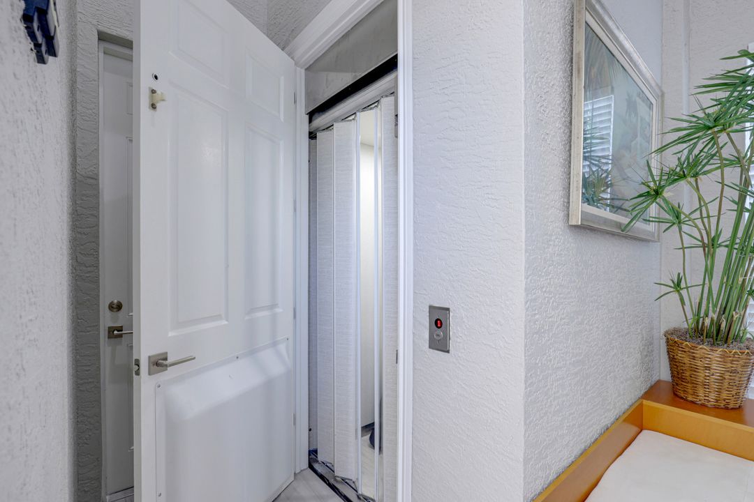 261 Key W Ct, Fort Myers Beach, FL 33931