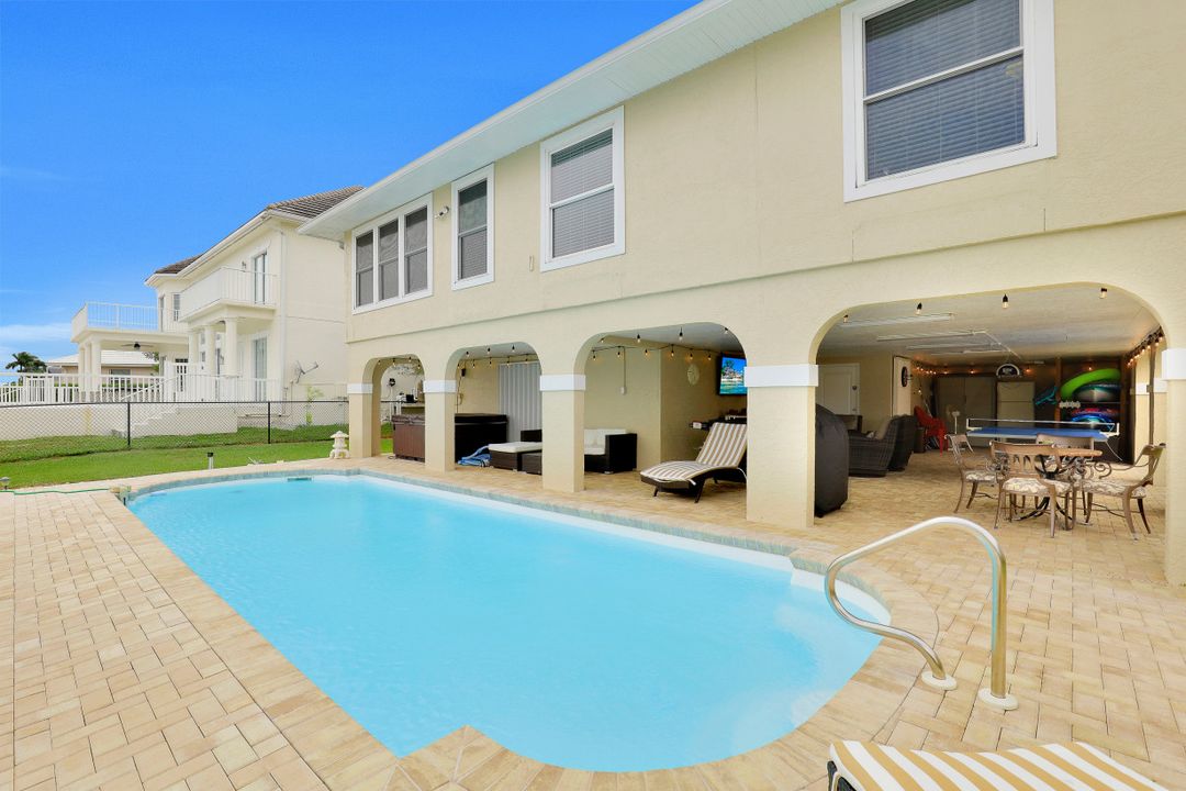 1642 Rainbow Ct, Marco Island, FL 34145