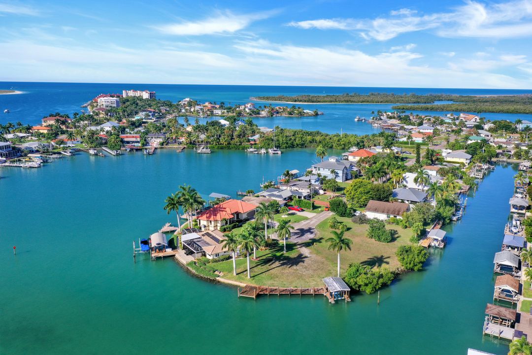 159 Tahiti St, Naples, FL 34113