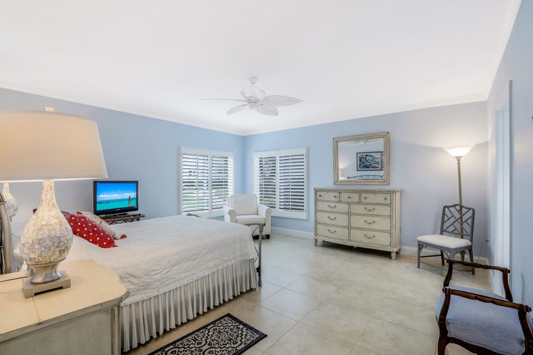 5801 Glencove Dr #503, Naples, FL 34108