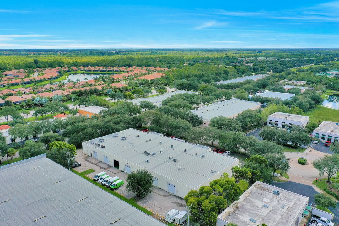 9201 Brookwood Ct, Bonita Springs, FL 34135