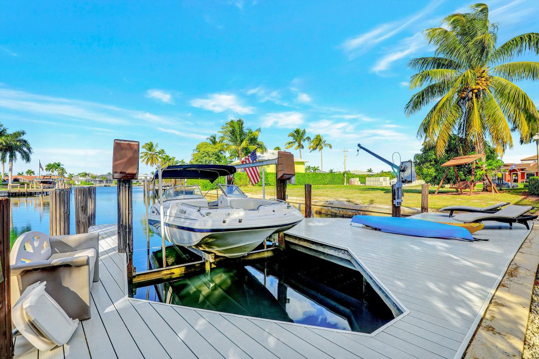 138 S Bahama Ave, Marco Island, FL 34145