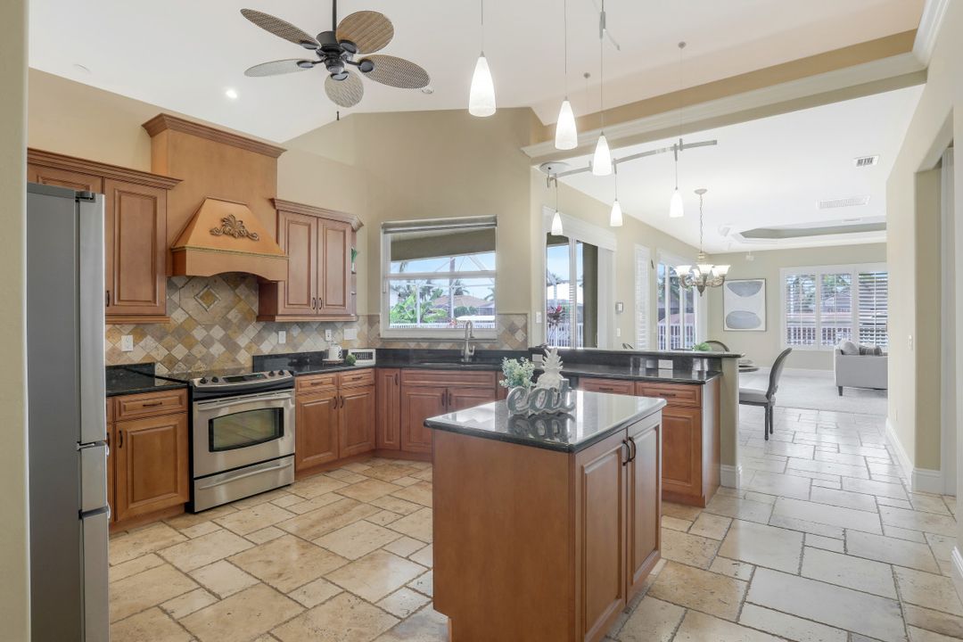 2832 SW 36th St, Cape Coral, FL 33914