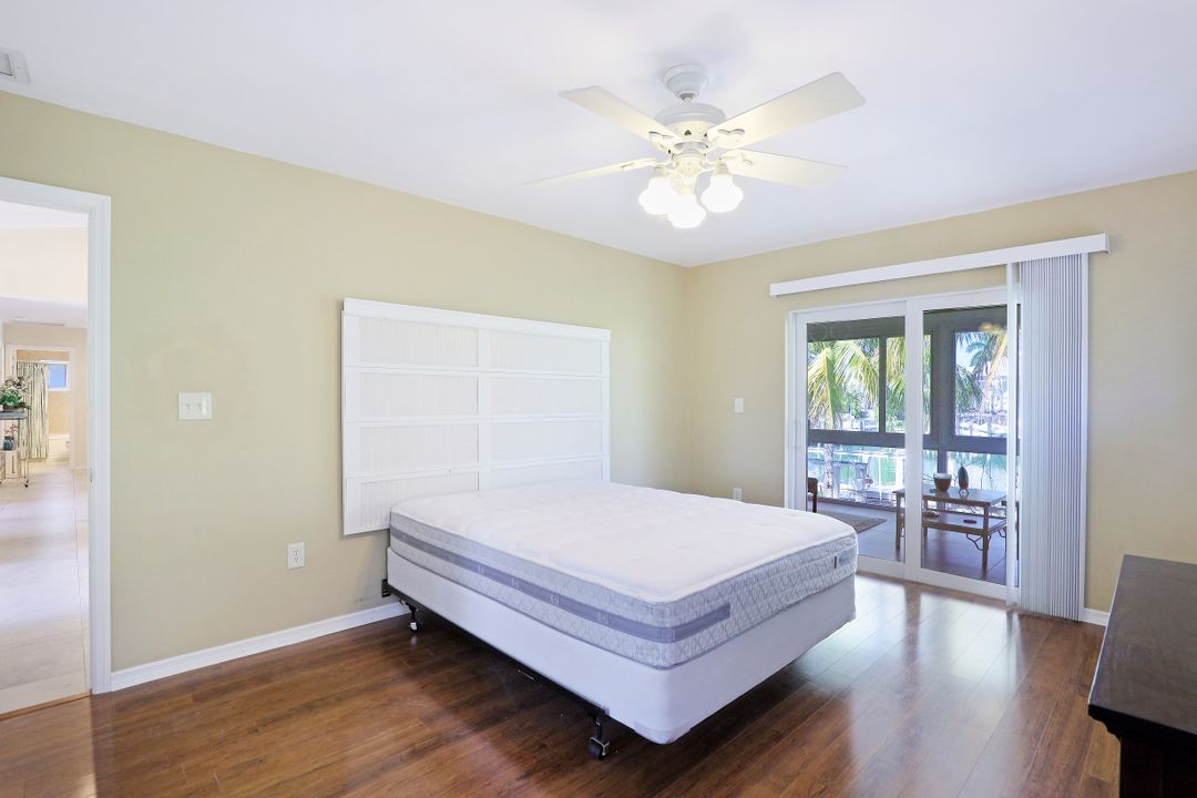 448 Parkhouse Ct, Marco Island, FL 34145