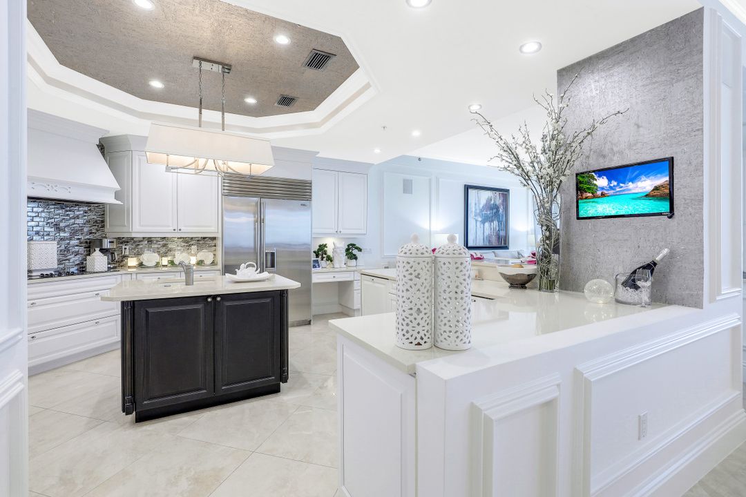 940 Cape Marco Dr #1904, Marco Island, FL 34145