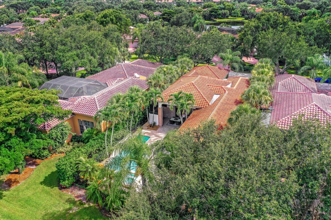 15655 Villoresi Way, Naples, FL 34110