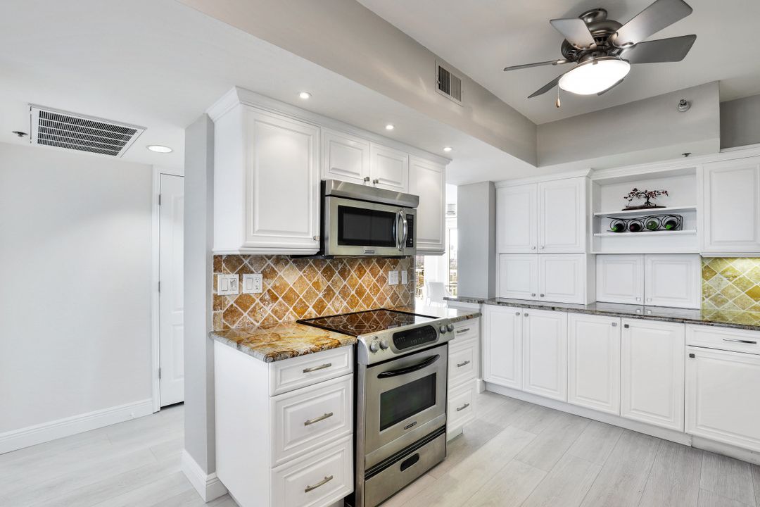 5501 Heron Point Dr #902, Naples, FL 34108