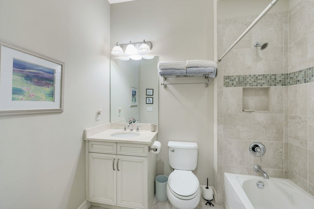 7375 Lantana Cir, Naples, FL 34119