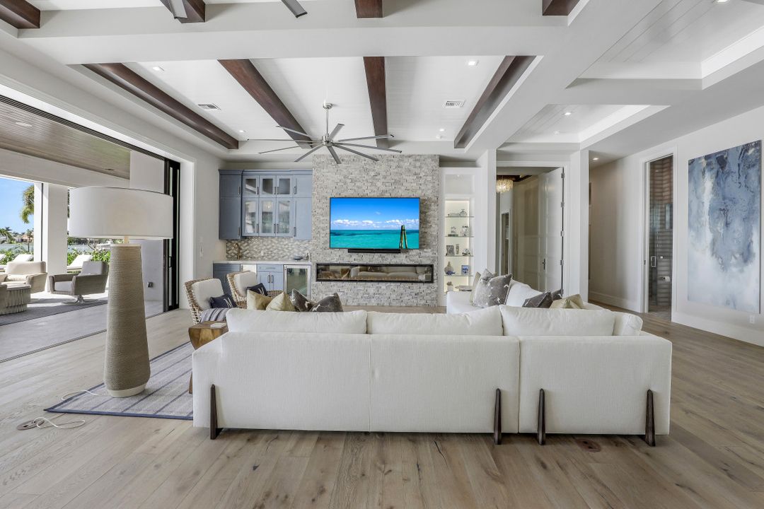 680 S Barfield Dr, Marco Island, FL 34145