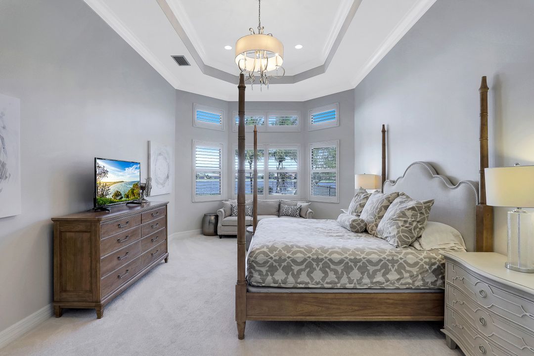 3025 Cinnamon Bay Cir, Naples, FL 34119