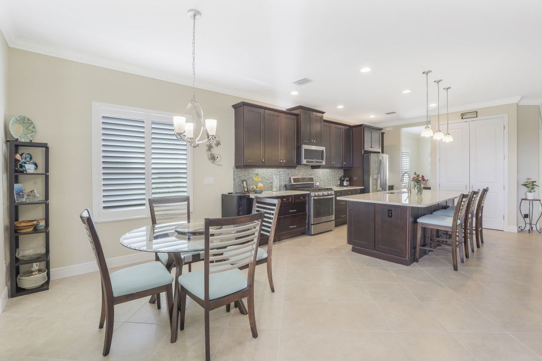 8542 Big Mangrove Dr, Fort Myers, FL 33908