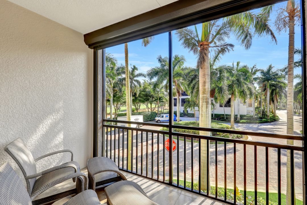 2538 Marquesa Royale Ln  #102, Naples, FL 34109