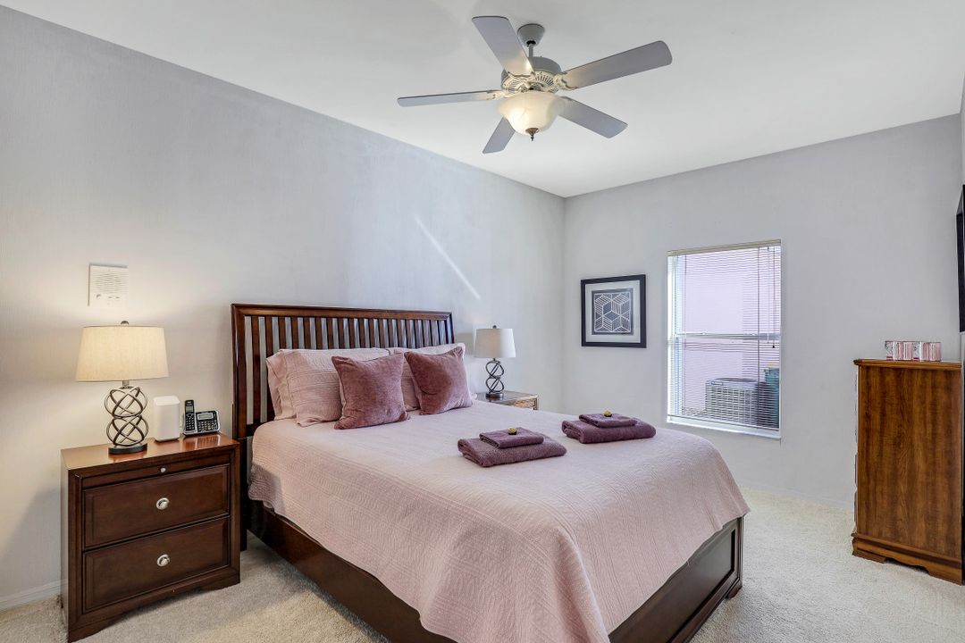 1812 Piccadilly Circus, Naples, FL 34112