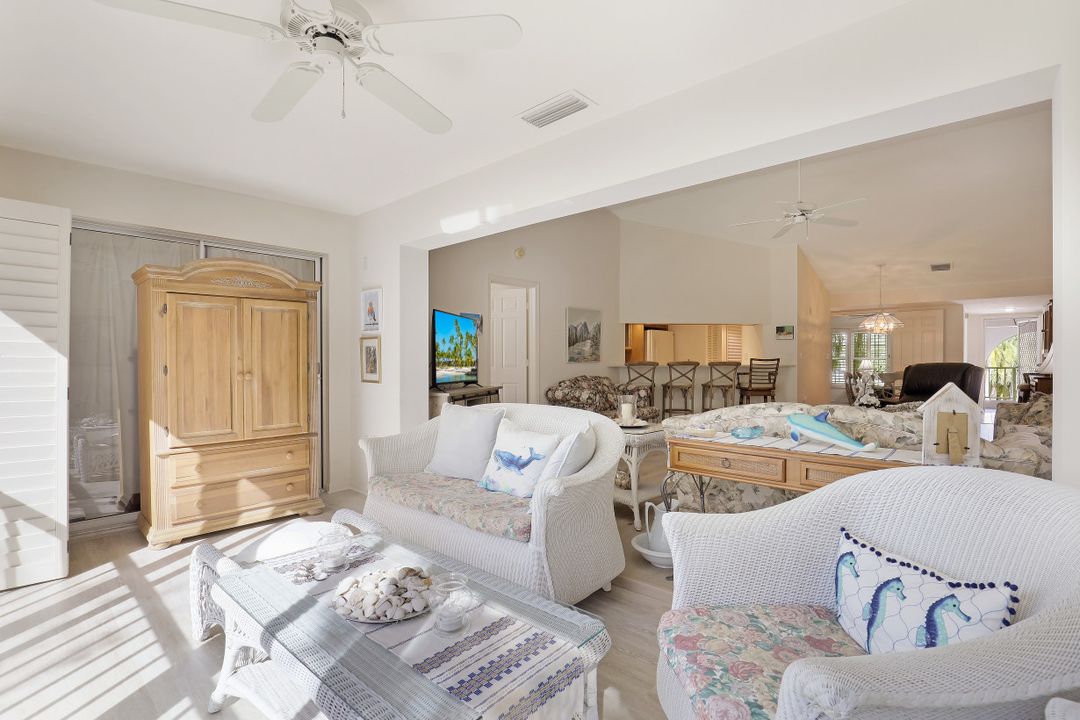 5895 Chanteclair Dr #122, Naples, FL 34108