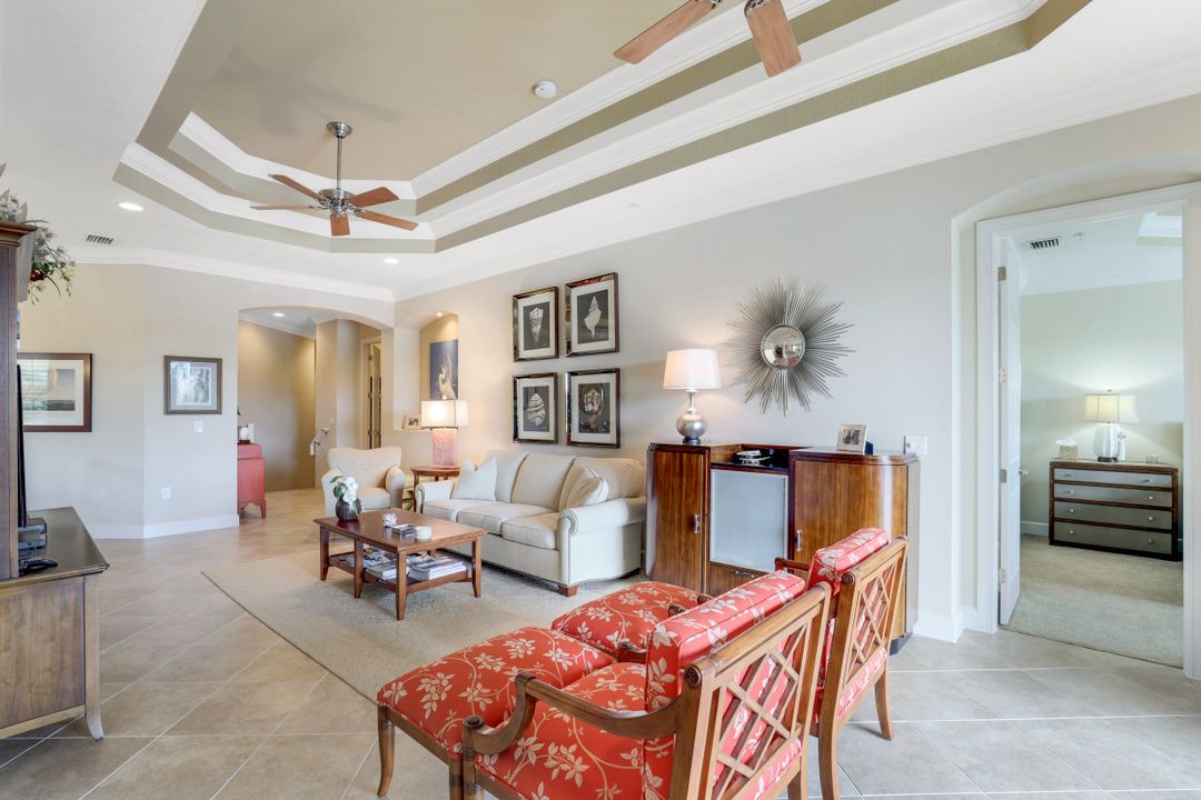 9525 Ironstone Terrace #Unit 202, Naples, FL 34120