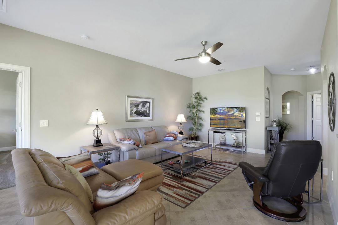 12041 Covent Garden Ct #2204, Naples, FL 34120