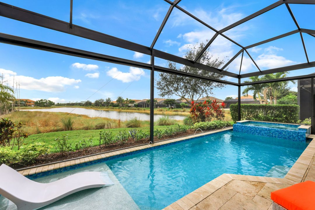 8837 Savona Ct, Naples, FL 34119