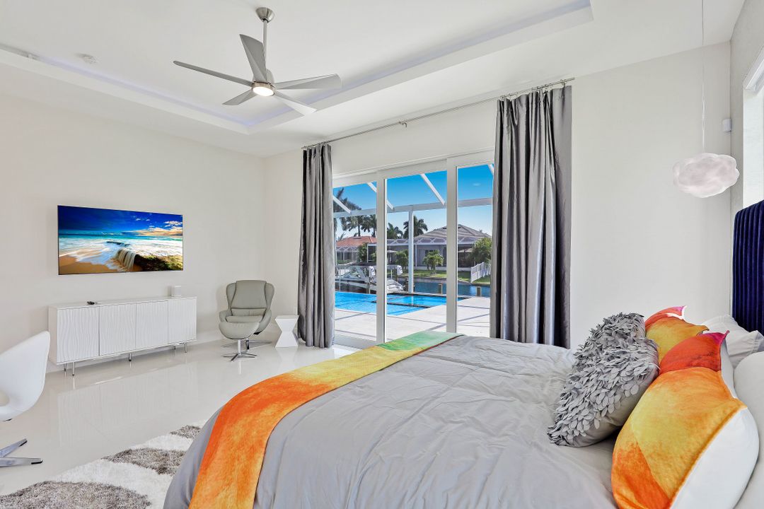 5232 Seminole Ct, Cape Coral, FL 33904