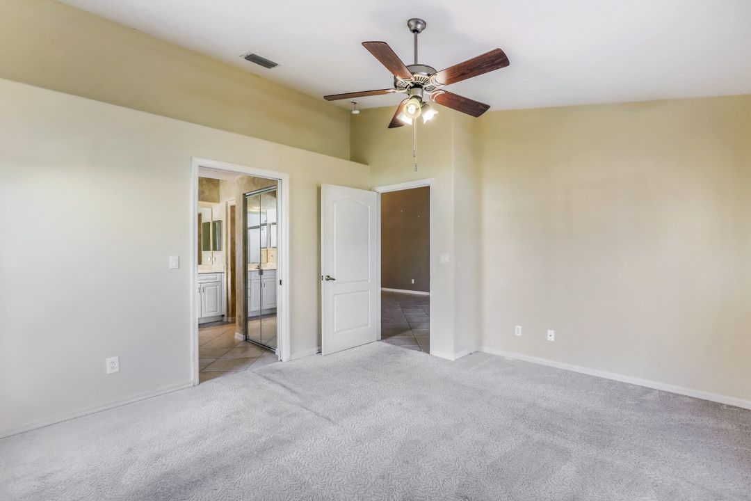 8388 Ibis Cove Cir, Naples, FL 34119