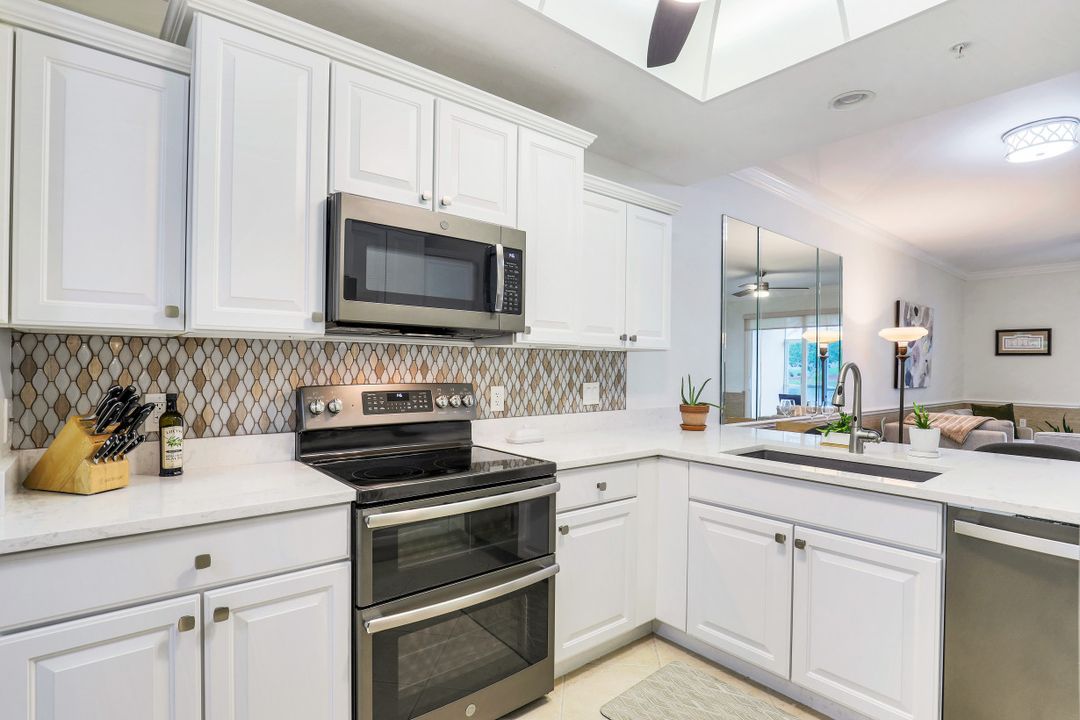 2870 Cypress Trace Cir #1713, Naples, FL 34102