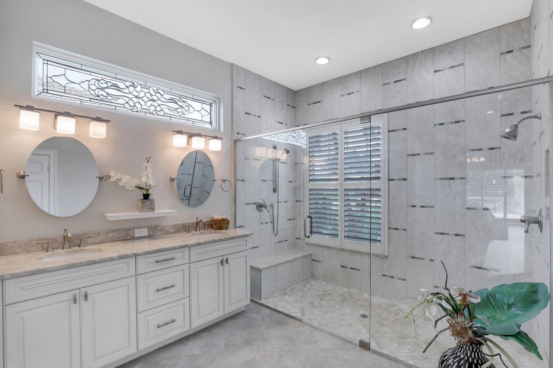 8172 Lowbank Dr, Naples, FL 34109