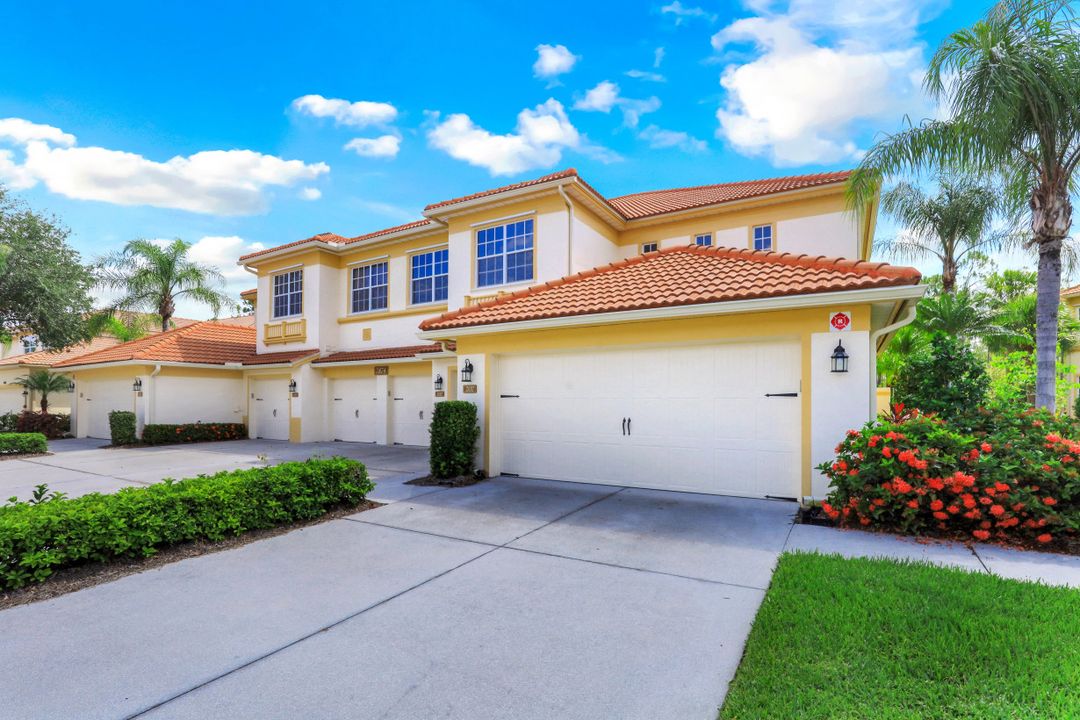 7874 Clemson St #202, Naples, FL 34104