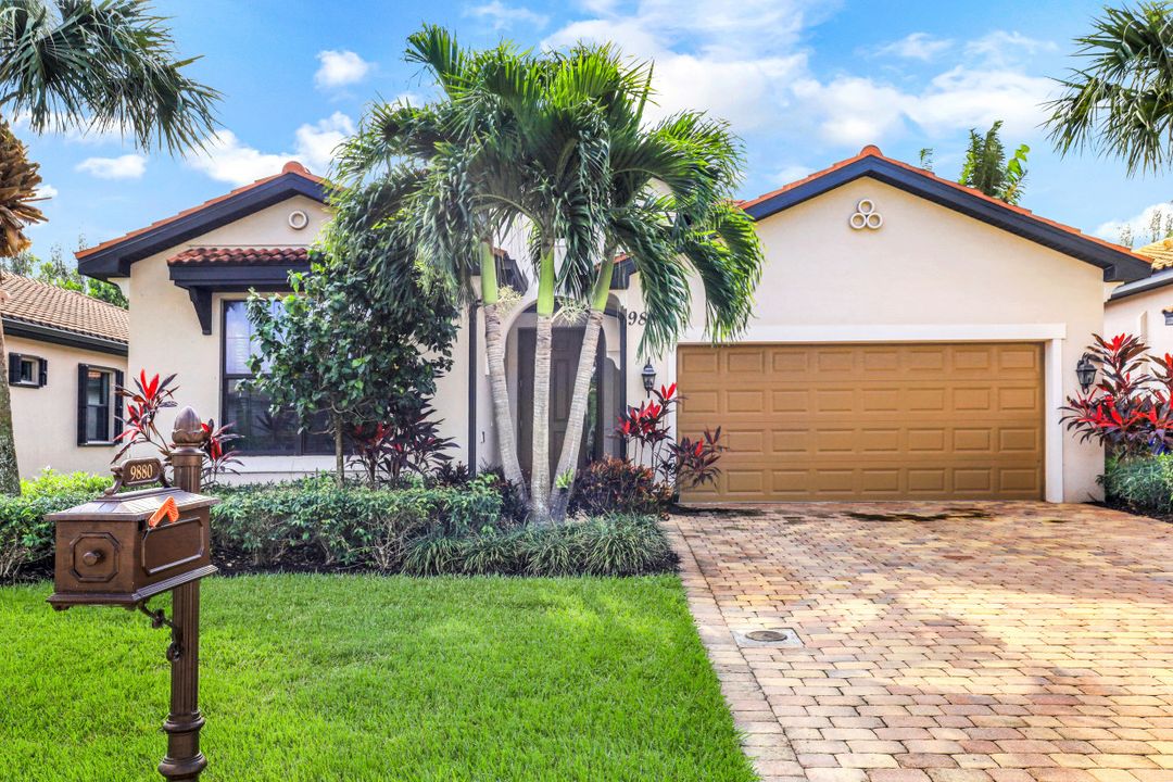 9880 Alhambra Ln, Bonita Springs, FL 34135