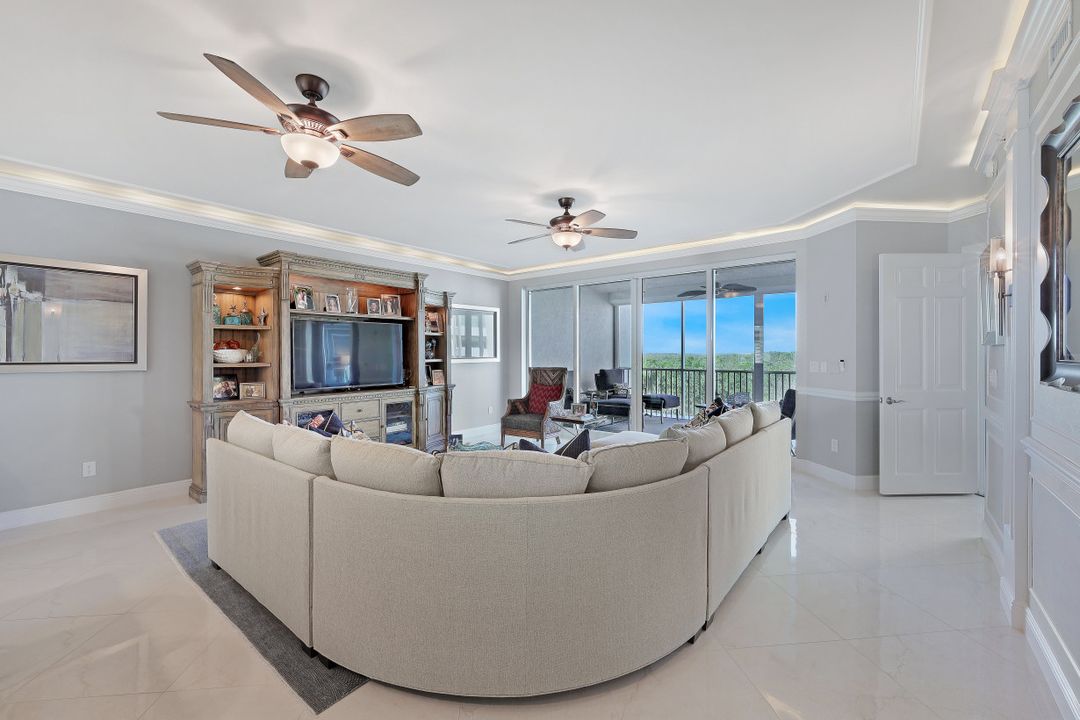 275 Indies Way #505, Naples, FL 34110