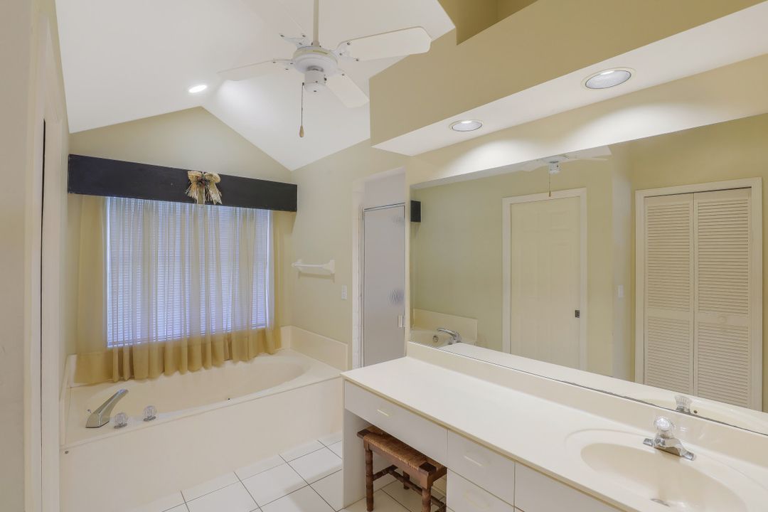 11708 Longshore Way W, Naples, FL 34119