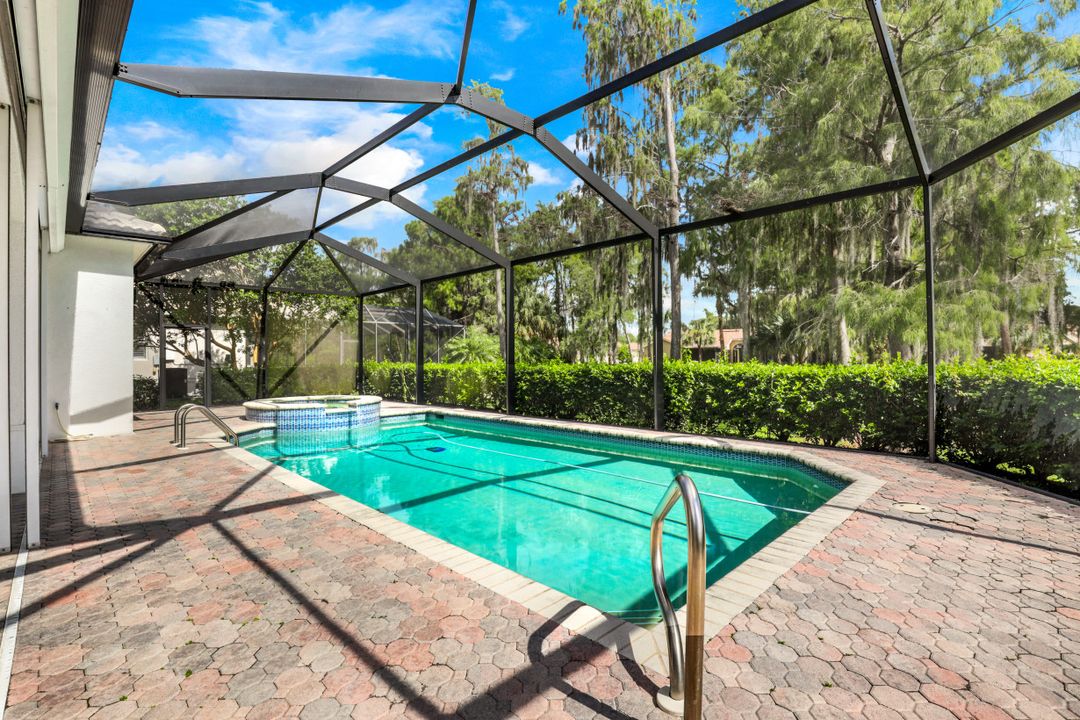 12811 Silverthorn Ct, Bonita Springs, FL 34135