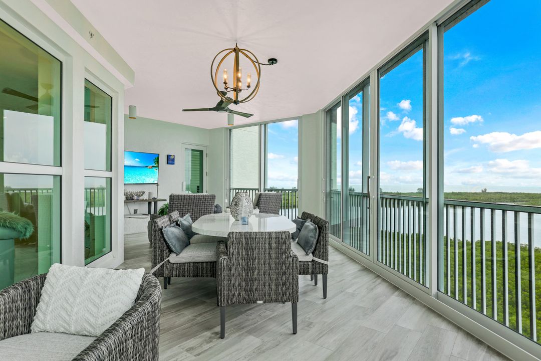 285 Grande Way #1204, Naples, FL 34110