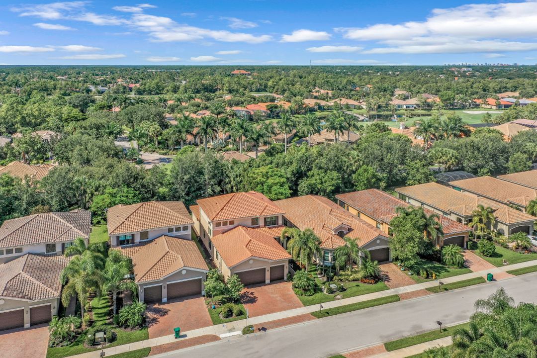 3183 Pacific Dr, Naples, FL 34119