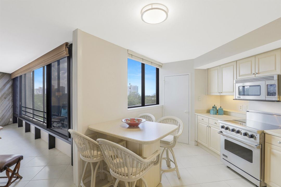 5555 Heron Point Dr #402, Naples, FL 34108