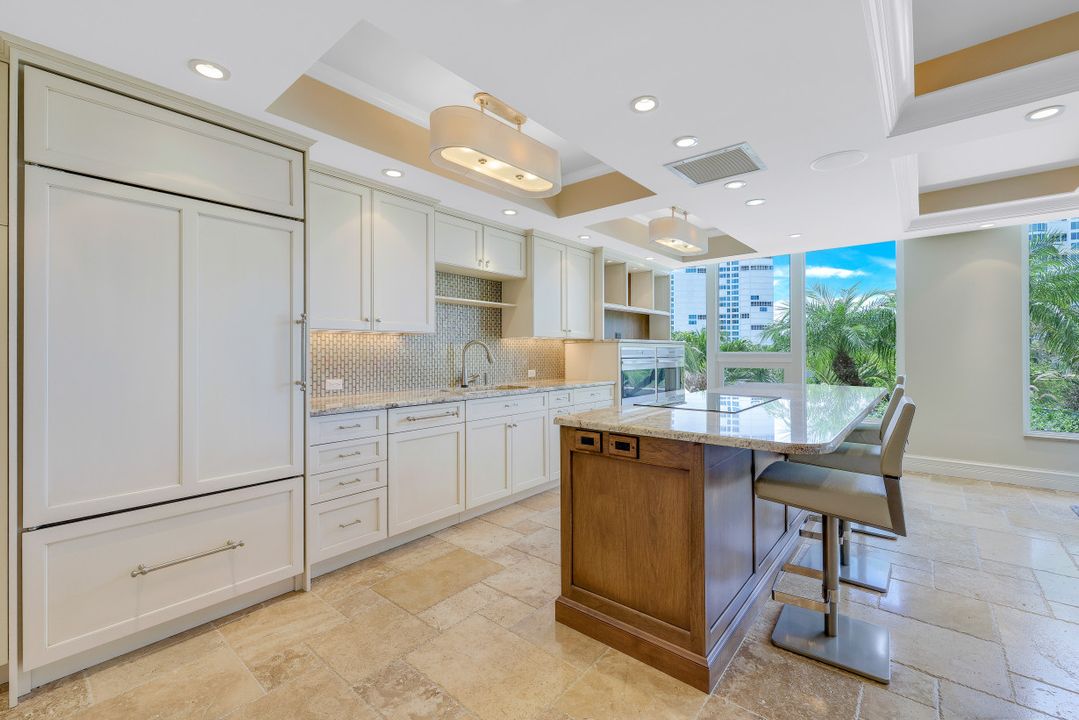 4301 Gulf Shore Blvd N #203, Naples, FL 34103